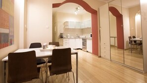 Studio Suite trung tâm thành phố | Khu phòng khách
