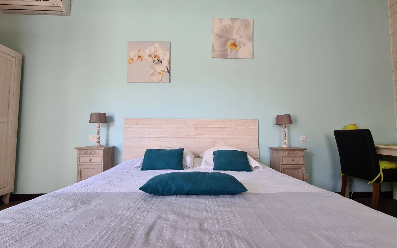 Premium bedding, individually decorated, individually furnished, desk