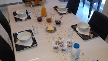 Desayuno completo incluido todos los días 