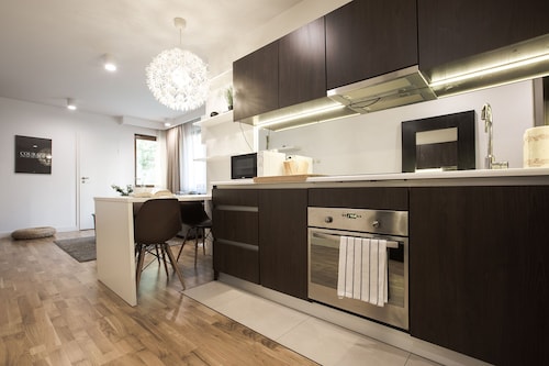 MB Cracow Apartments-Czarnowiejska 9