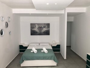 Iron/ironing board, free WiFi, bed sheets - Super great apartment from the R&A Group (Bat Yam)