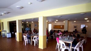 Desayuno buffet todos los días (con cargo)