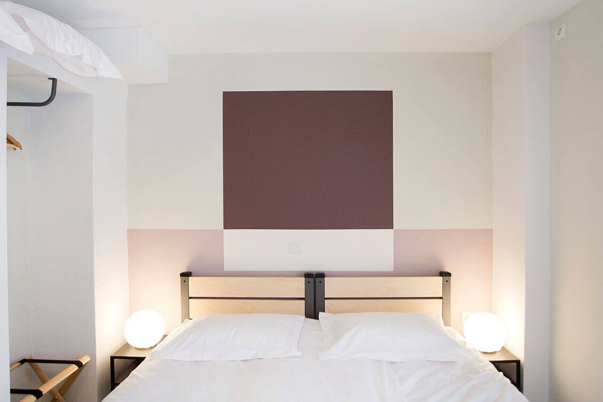Double Room (3) | WiFi (free), bed sheets