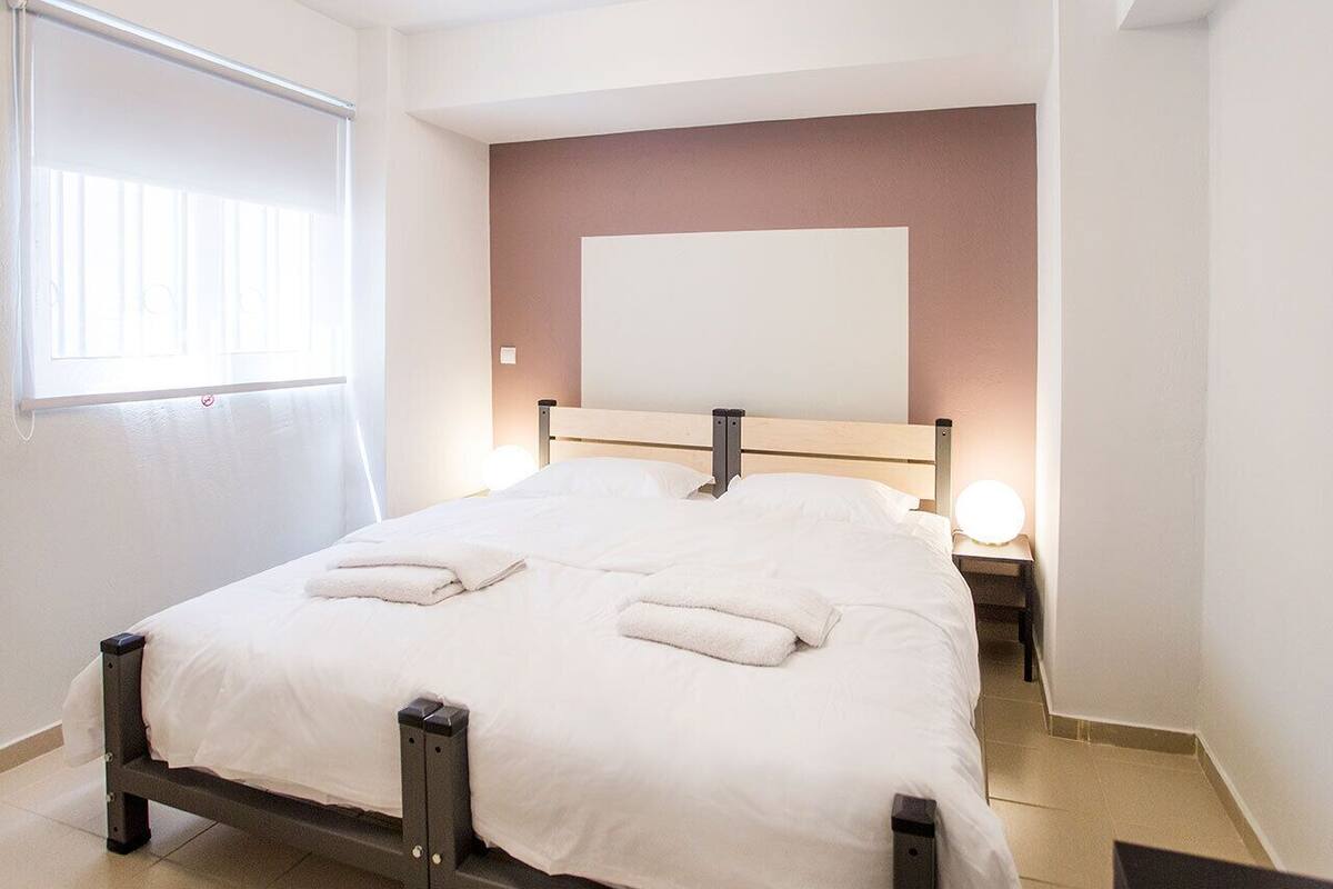 Double Room (2) | WiFi (free), bed sheets