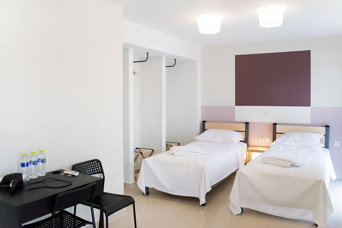 Double Room (13) | WiFi (free), bed sheets