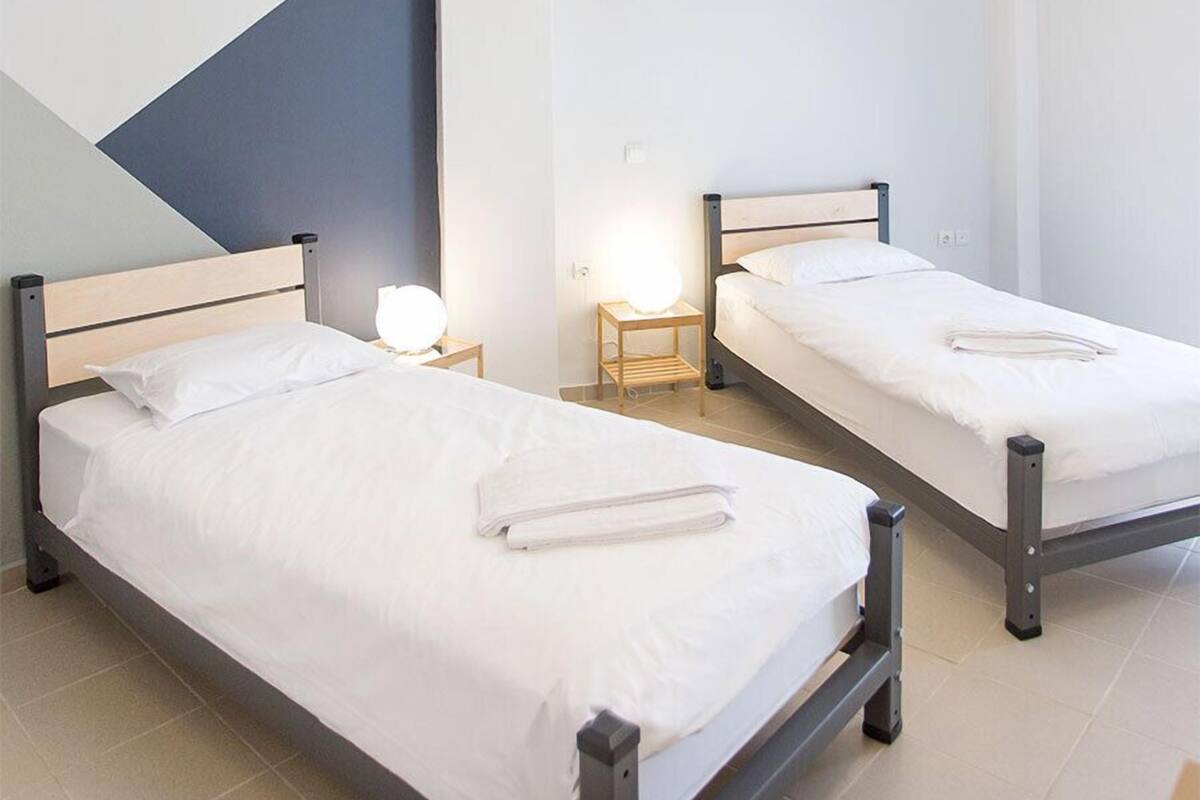 Double Room (5) | WiFi (free), bed sheets