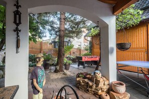 Outdoor dining - Holiday Apartment "Lindau" 62 m² with Covered Balcony (Sipplingen am Bodensee)