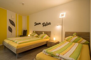 1 slaapkamer, een strijkplank/strijkijzer, gratis wifi, beddengoed