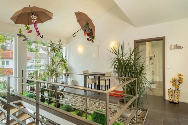 Dining - Fantastic Apartment "Lilie" with Large Balcony (Sail Awning) and Stunning Lake View (Sipplingen am Bodensee)