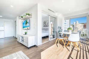 1 chambre, fer et planche Ă repasser, Wi-Fi gratuit, draps fournis