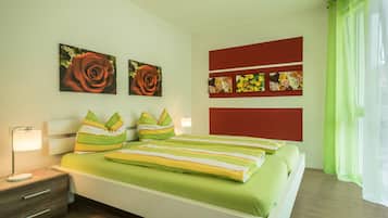 2 chambres, fer et planche à repasser, Wi-Fi gratuit, draps fournis