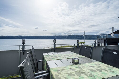 Apartment "Rose" with Large Balcony and Stunning Lake, Forest, and Mountain Views