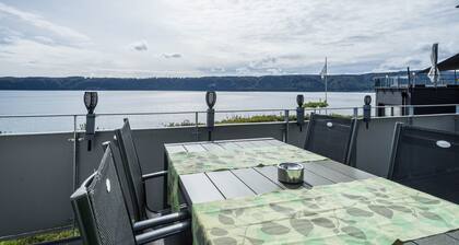 Apartment "Rose" with Large Balcony and Stunning Lake, Forest, and Mountain Views