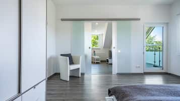 1 bedroom, free WiFi, bed sheets