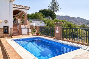 Pool - Holiday Villa "Villa Suspiro" with Pool and Terraces with Panoramic Sea Views (Frigiliana)
