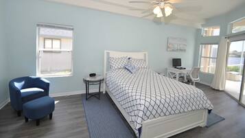 4 bedrooms, desk, iron/ironing board, travel crib