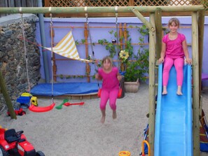Área de juegos infantiles al aire libre