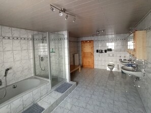 아파트 | 욕실 | 샤워 시설, 헤어드라이어, 타월