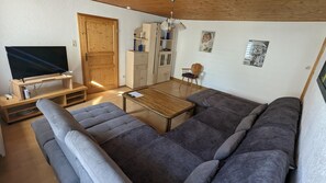 아파트 | 거실 공간 | 평면 TV