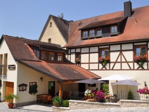 Exterior - Gasthaus Tauberstube (Rothenburg ob der Tauber)