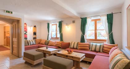 Chalet Murr by Skinetworks