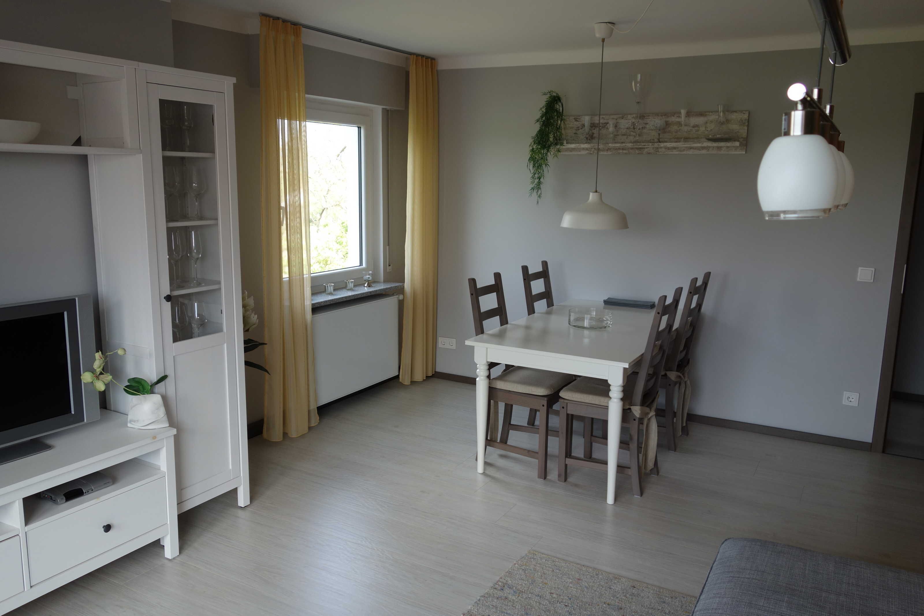 Apartemen | Area keluarga | TV layar datar