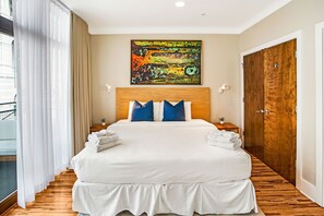 5 bedrooms, iron/ironing board, free WiFi, bed sheets