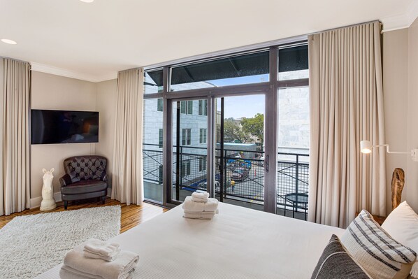 5 habitaciones, tabla de planchar con plancha y wifi gratis