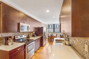 Fridge, microwave, oven, stovetop