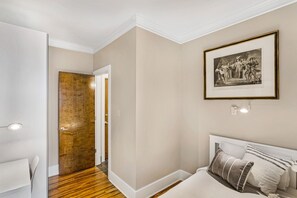 3 chambres, fer et planche à repasser, Wi-Fi gratuit, draps fournis
