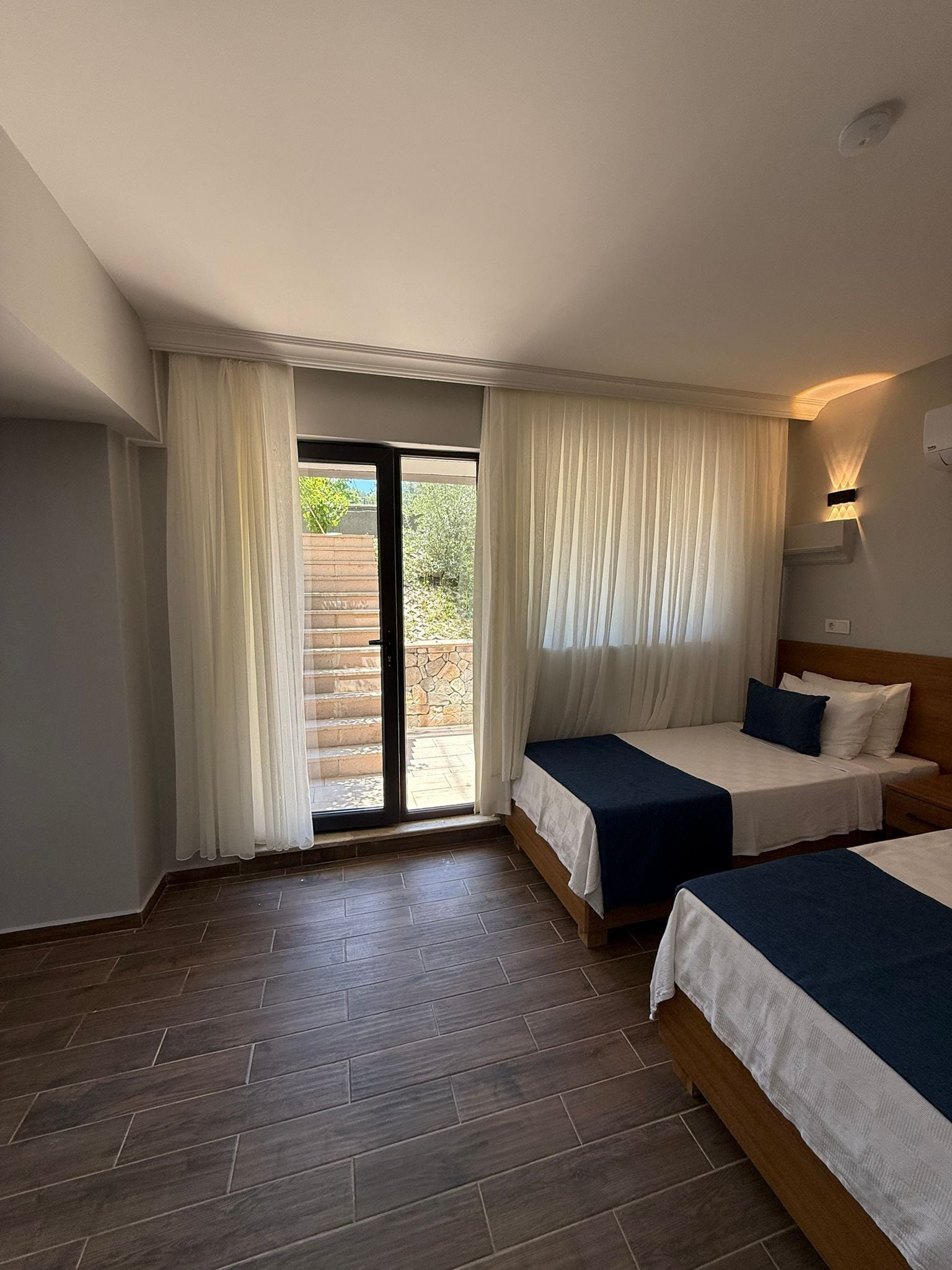 Chambre Économique, 1 lit double, vue jardin | Matelas Tempur-Pedic, coffres-forts dans les chambres