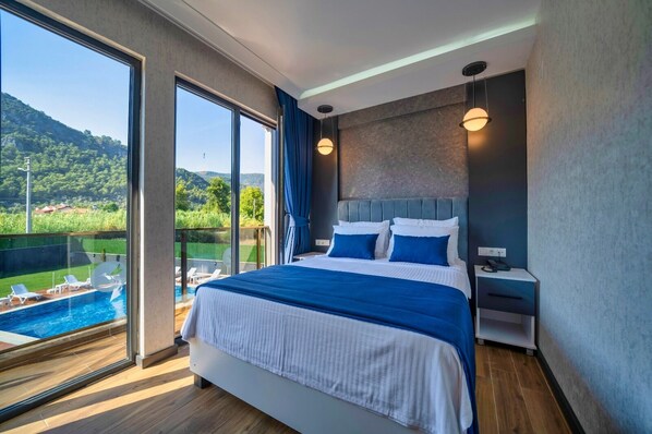 Tempur-Pedic beds, in-room safe, blackout curtains, soundproofing