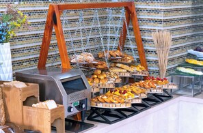 Daily buffet breakfast for a fee