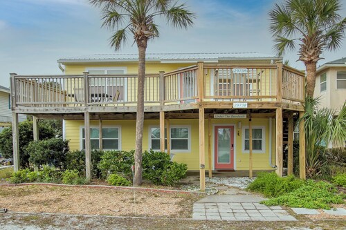 Under The Boardwalk - Across from Beach - 2 bd / 1 bt