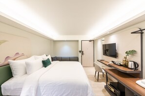 Deluxe Double Room, 1 King Bed | Premium bedding, memory-foam beds, individually furnished, desk - Kaya Heritage Hotel (Bangkok)