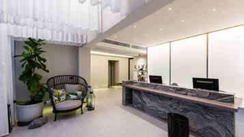 ロビー応接スペース