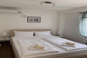 2 bedrooms, travel crib, free WiFi, bed sheets - Resindenz Benni 7 with heated pool,  (Medulin, Pula)