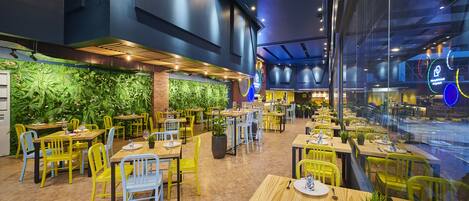 Daily English breakfast for a fee