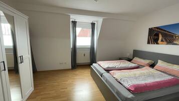 House | 1 bedroom, iron/ironing board, free WiFi, bed sheets