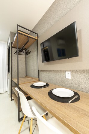 Economy Room, Multiple Beds | In-room dining - Liiv Natal Ponta Negra Cobogó (Natal)