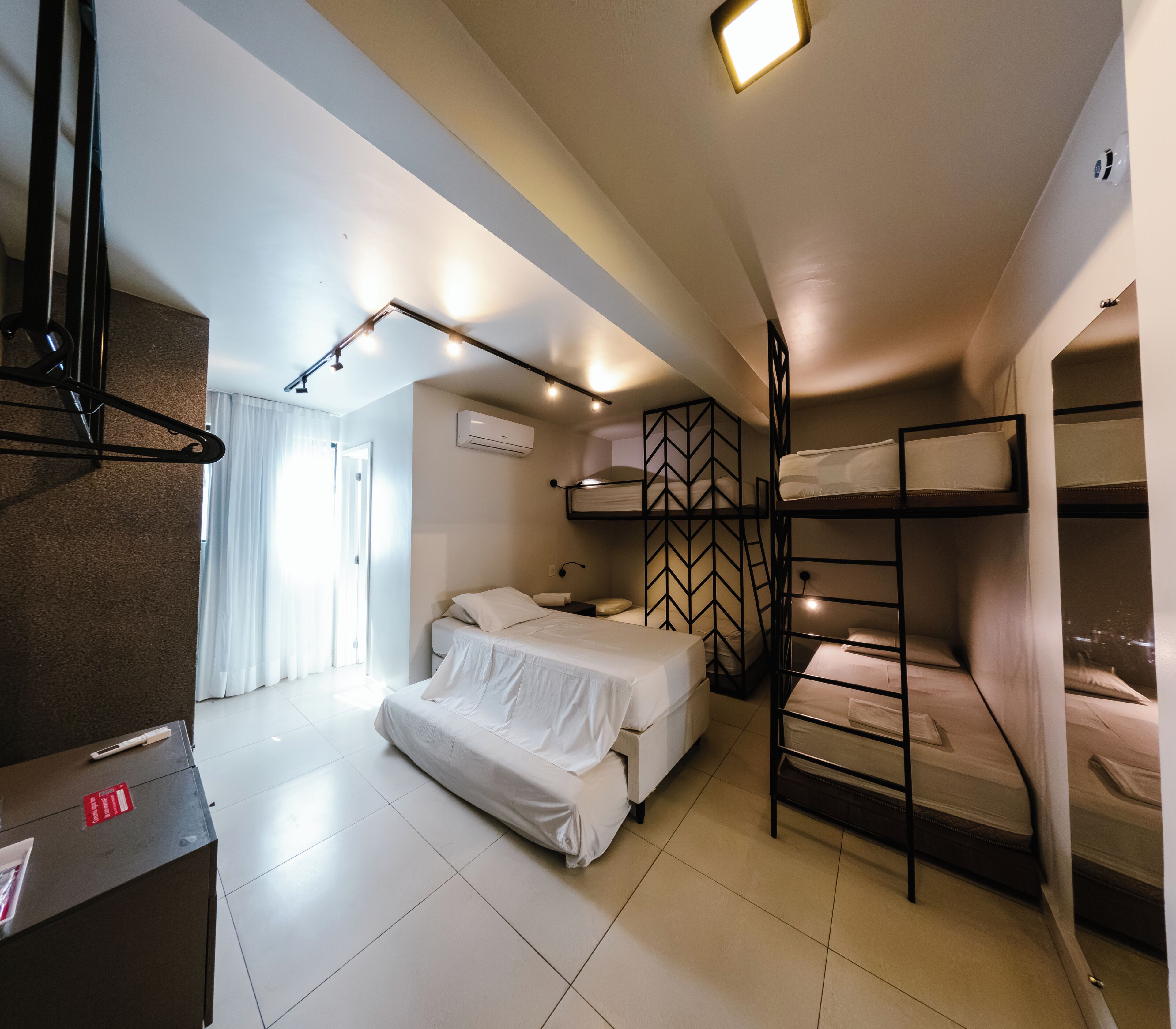 Family Room | Minibar, desk, iron/ironing board, free WiFi