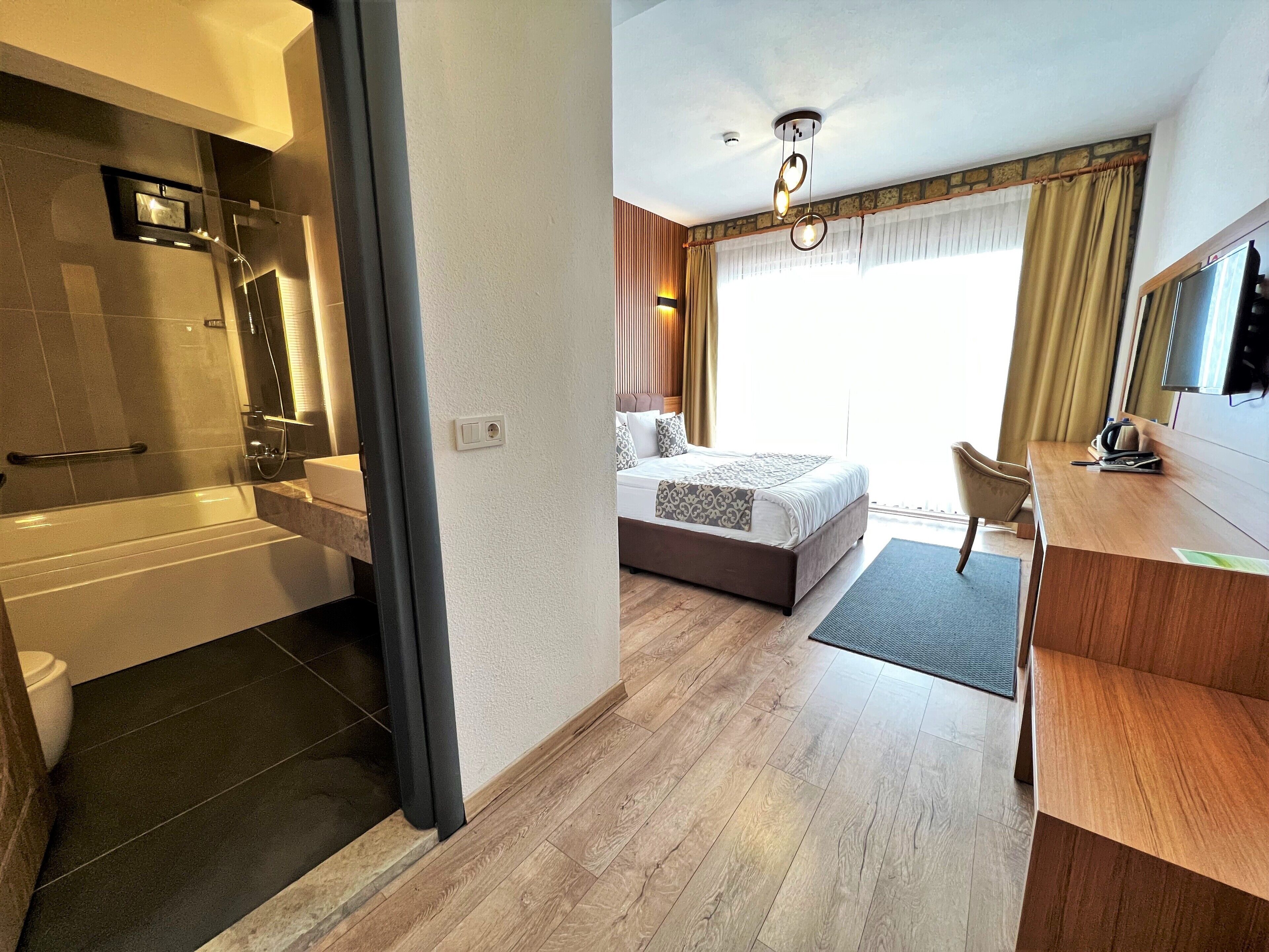 superior double or twin room, sea view | minibar, in-room safe, desk, laptop workspace