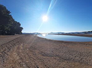 Beach nearby, beach towels