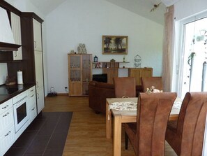 House | In-room dining - Fewo im Josefinum (Bad Sassendorf)