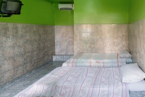 Triple Room, 3 Single Beds
