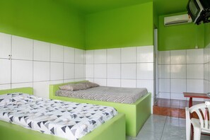 Triple Room, Multiple Beds