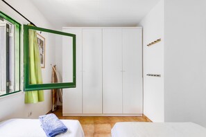 1 chambre, fer et planche Ă repasser, Wi-Fi gratuit