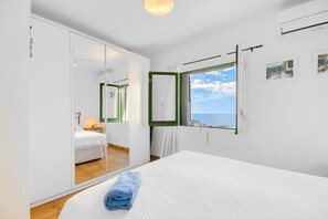 1 bedroom, iron/ironing board, free WiFi