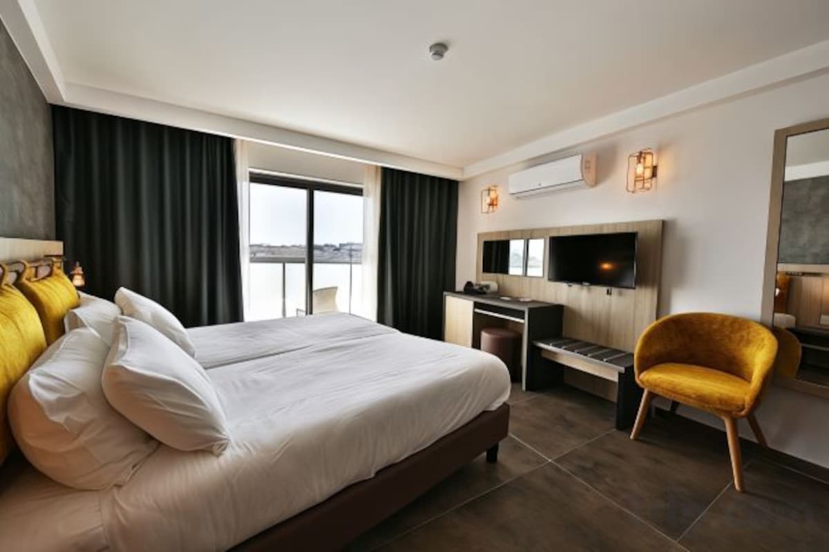Deluxe Double Or Twin Room With Balcony