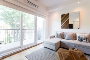 Uklassifisert bilde, 2 av 48, knapp